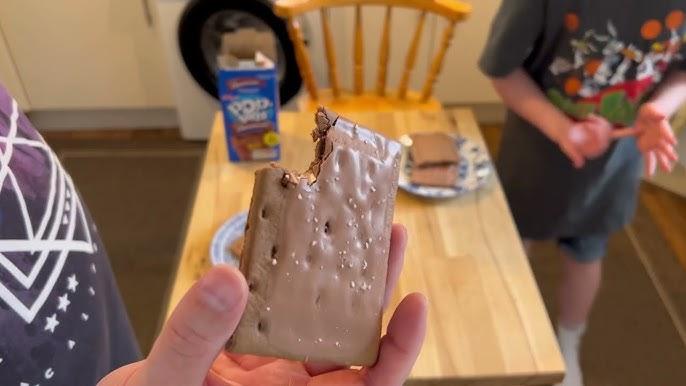 Toast'em Frosted Chocolate Fudge - FragFuel